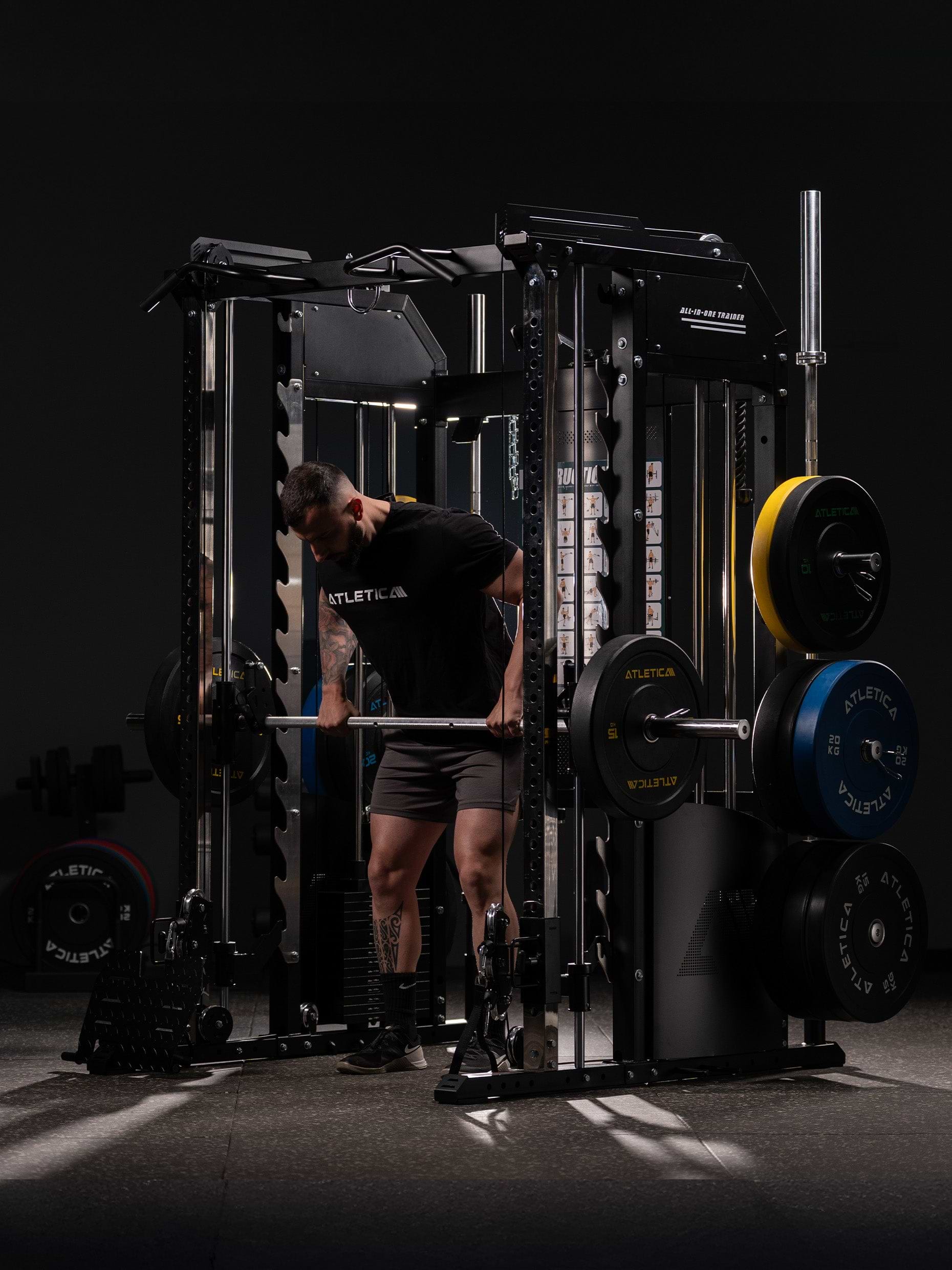 Kreuzheben an der Multipresse der Fallout Kraftstation