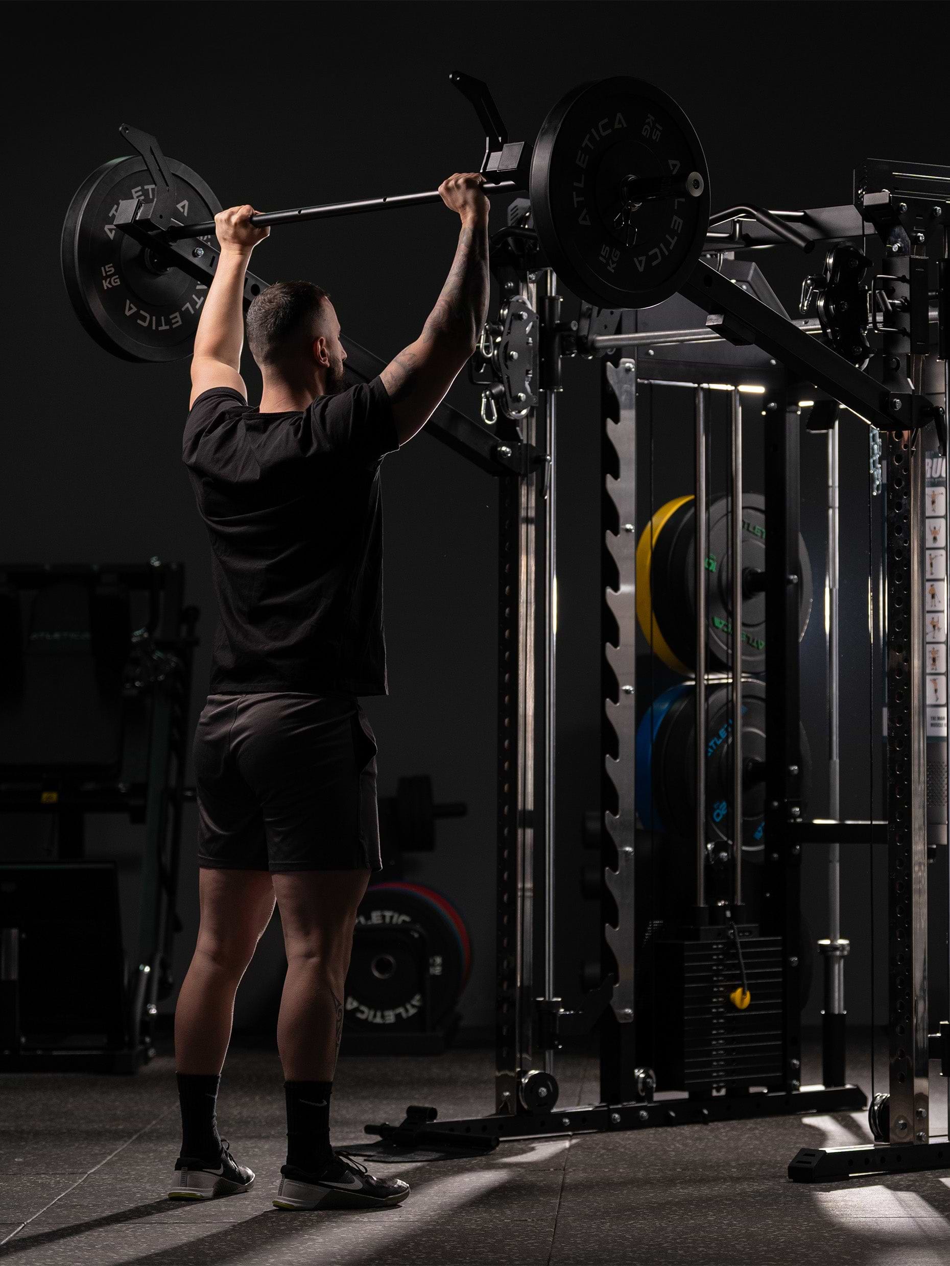 Kraftstation Fallout mit Power Rack Anbauteile für effektives Freihanteltraining
