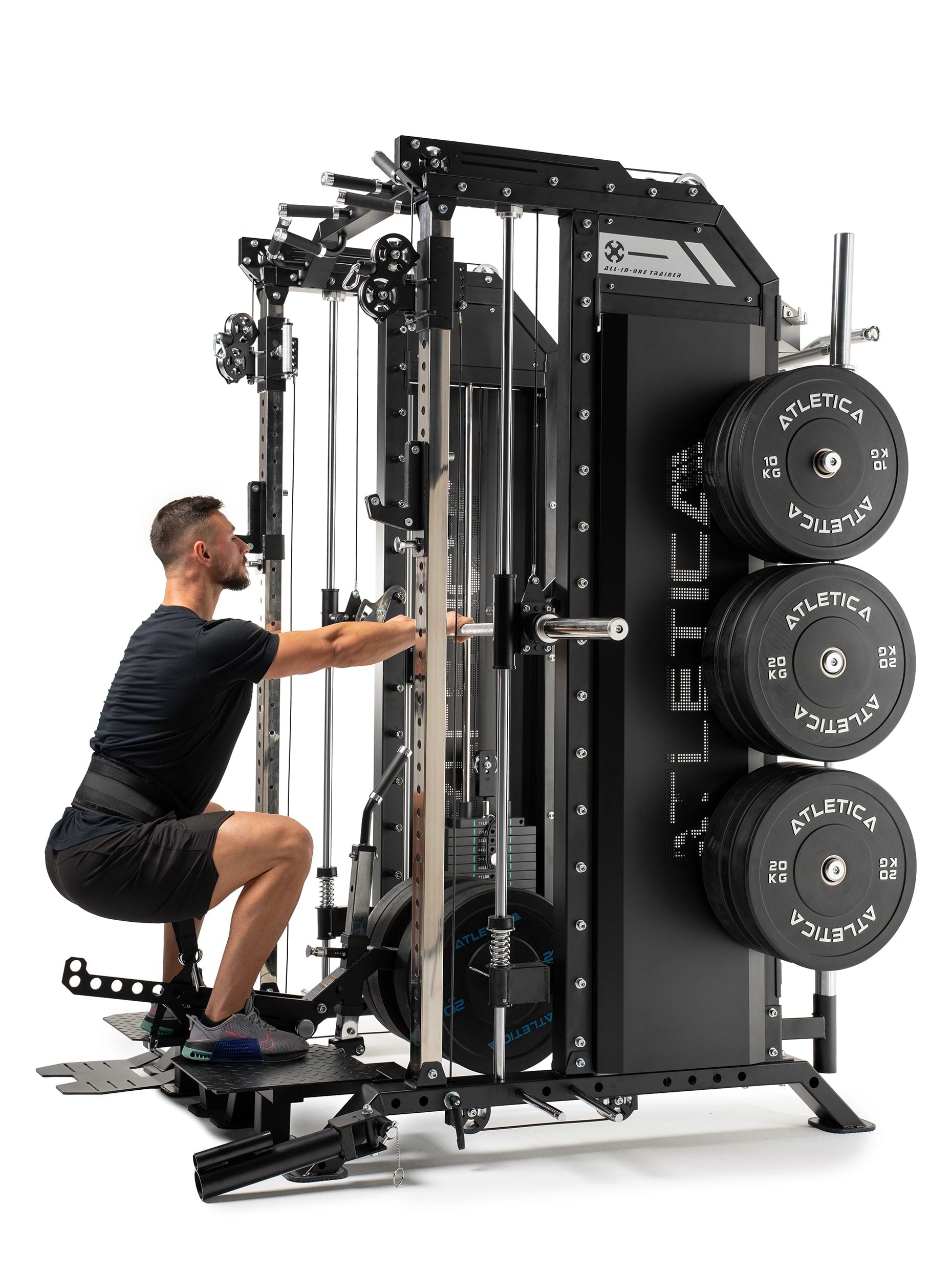 Kniebeuge mit dem Belt Squat Attachment an der Hellraiser Kraftstation