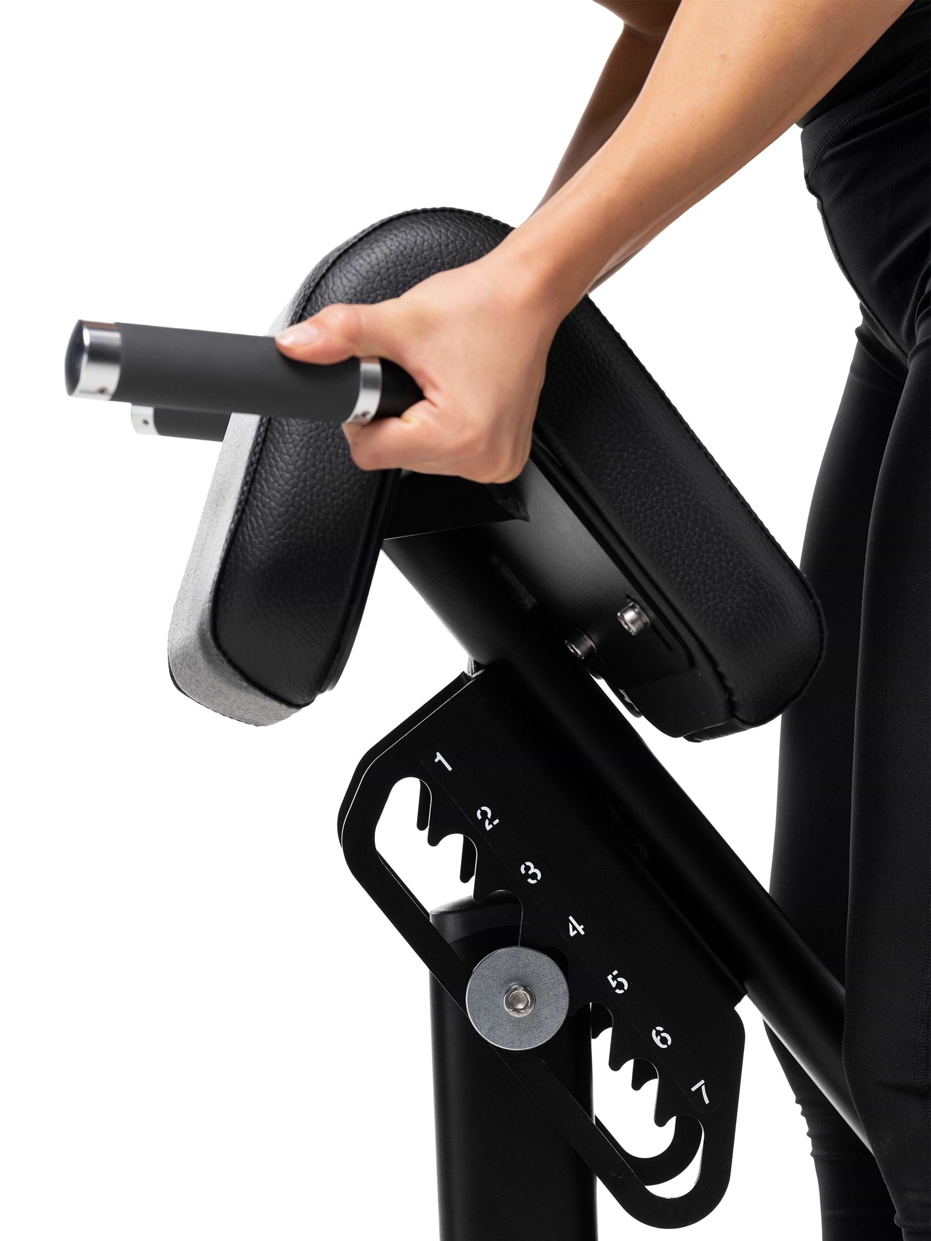 Griffe an der Hyperextension-Bank