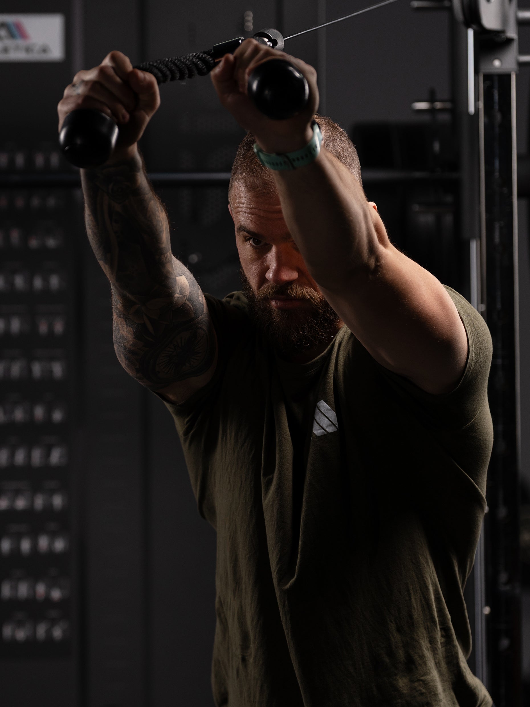 Überkopf Trizeps Extensions am Kabelzug der KSK Kraftstation