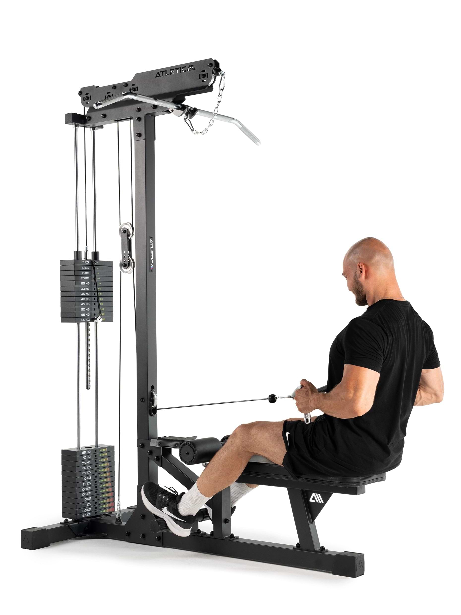 Rudern an der Ruder-Station des Latzugs