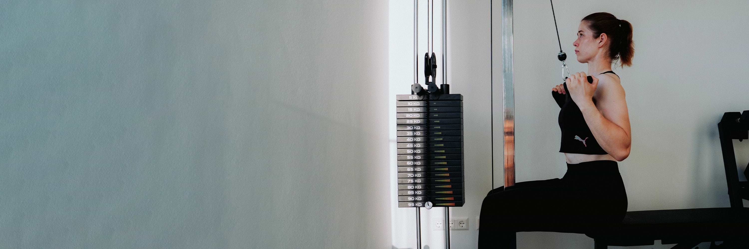 Stina Johannes Lat Pulldown