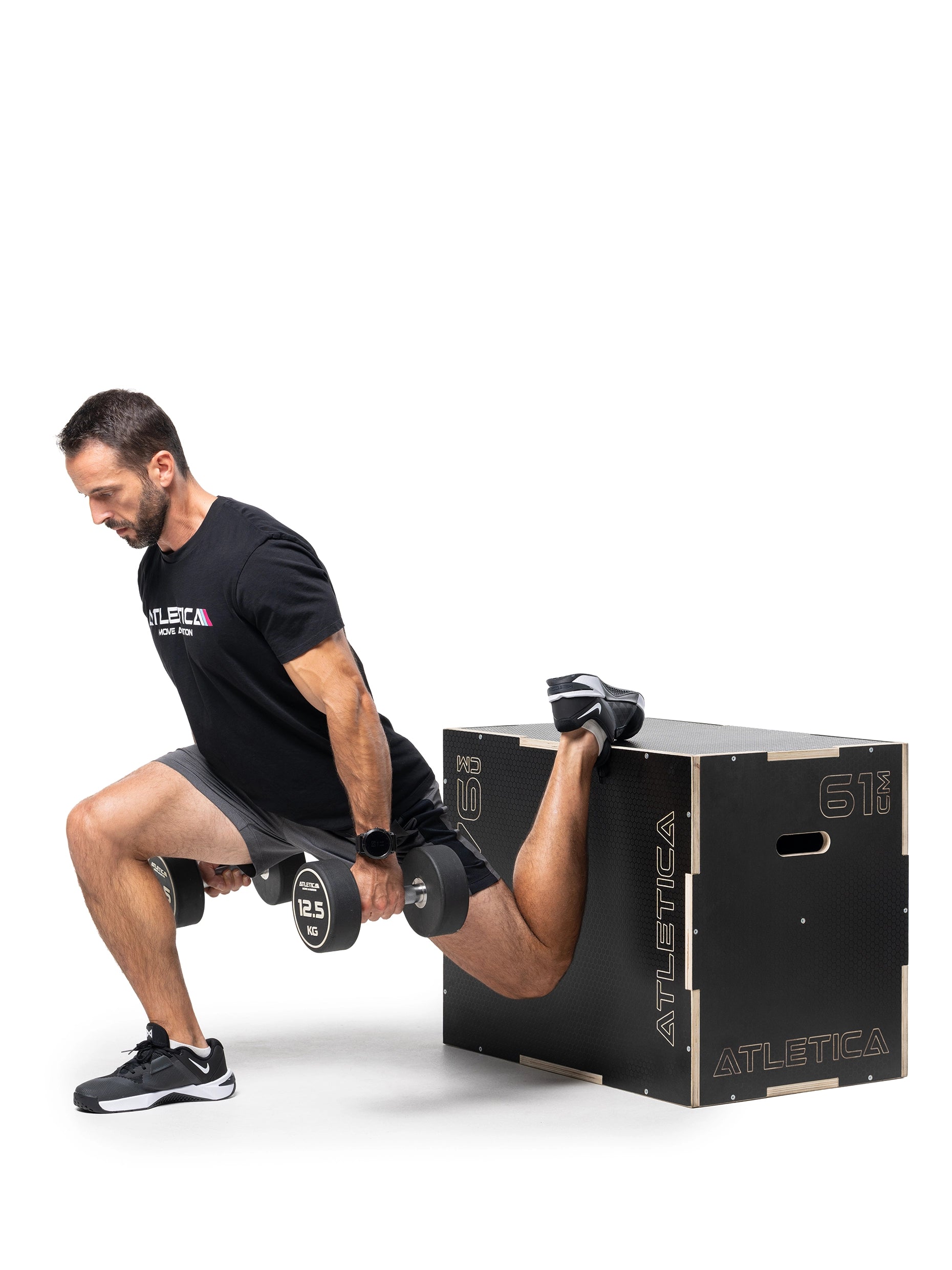 Bulgarian Split Squat mit Kurzhanteln am Anti Slip Plyo Box von Atletica
