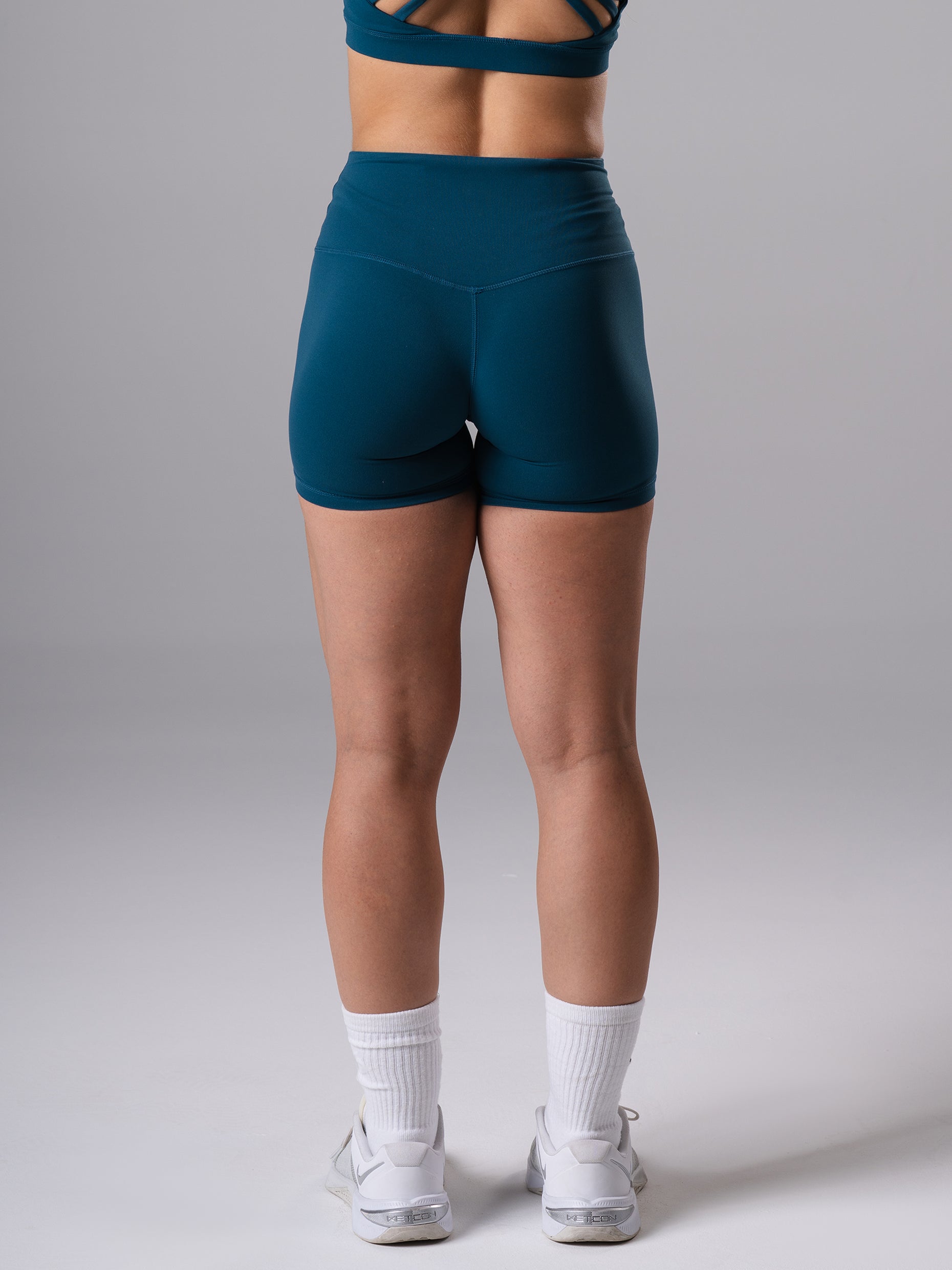 Rückansicht der Power Form Short Tights in Blue Lagoon von Atletica