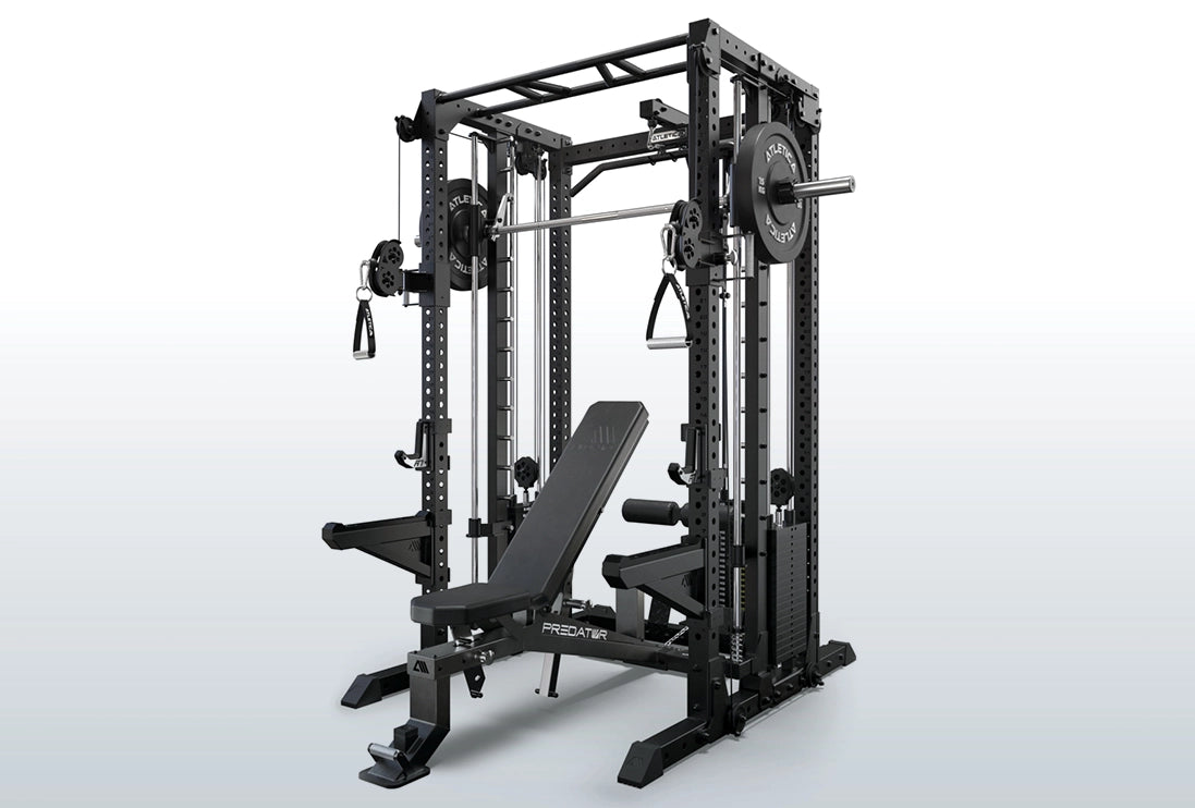 R7 Fighter Power Rack mit zwei 95 kg Kabelzugtürmen und integrierter Predator Schrägbank