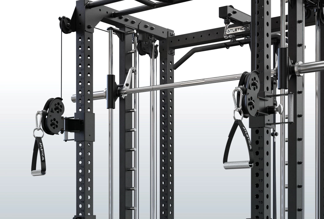R7 EVO Fighter Power Rack mit 2:1 Kabelzugübersetzung, Umlenkrollen und Griffen