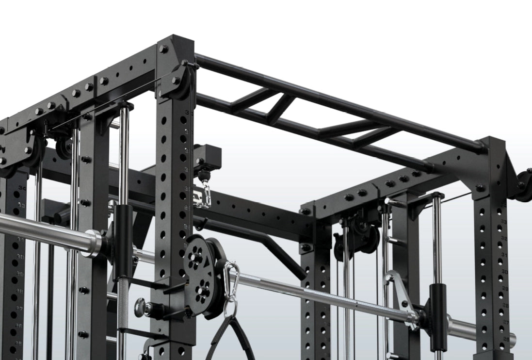 R7 EVO Fighter Power Rack mit Multi-Grip Pull-Up Bar und oberer Kabelzugführung
