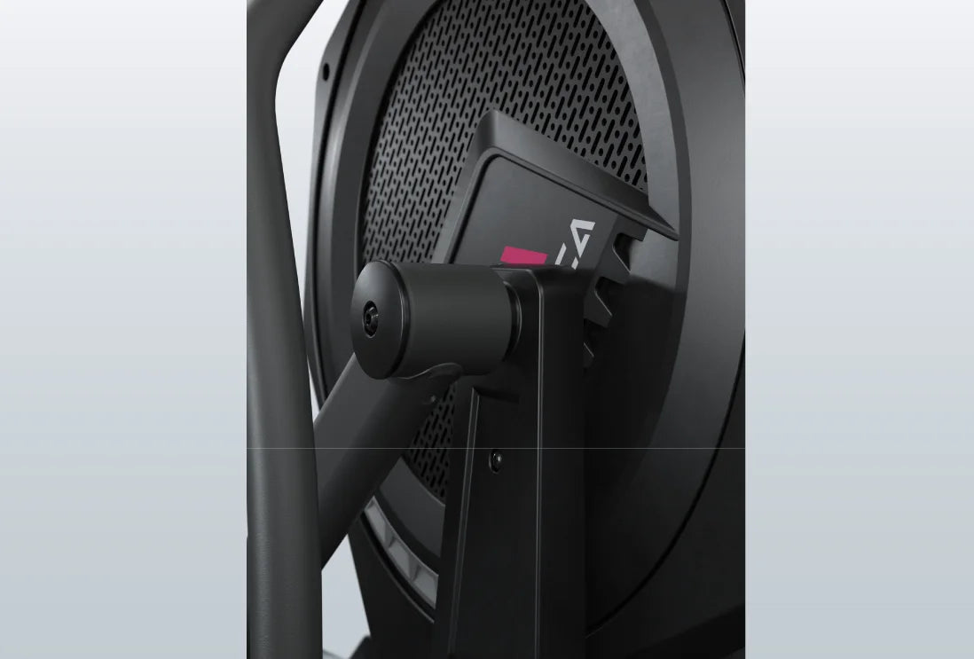 Zenith Crosstrainer: große Pedale und integrierten Ventilator 