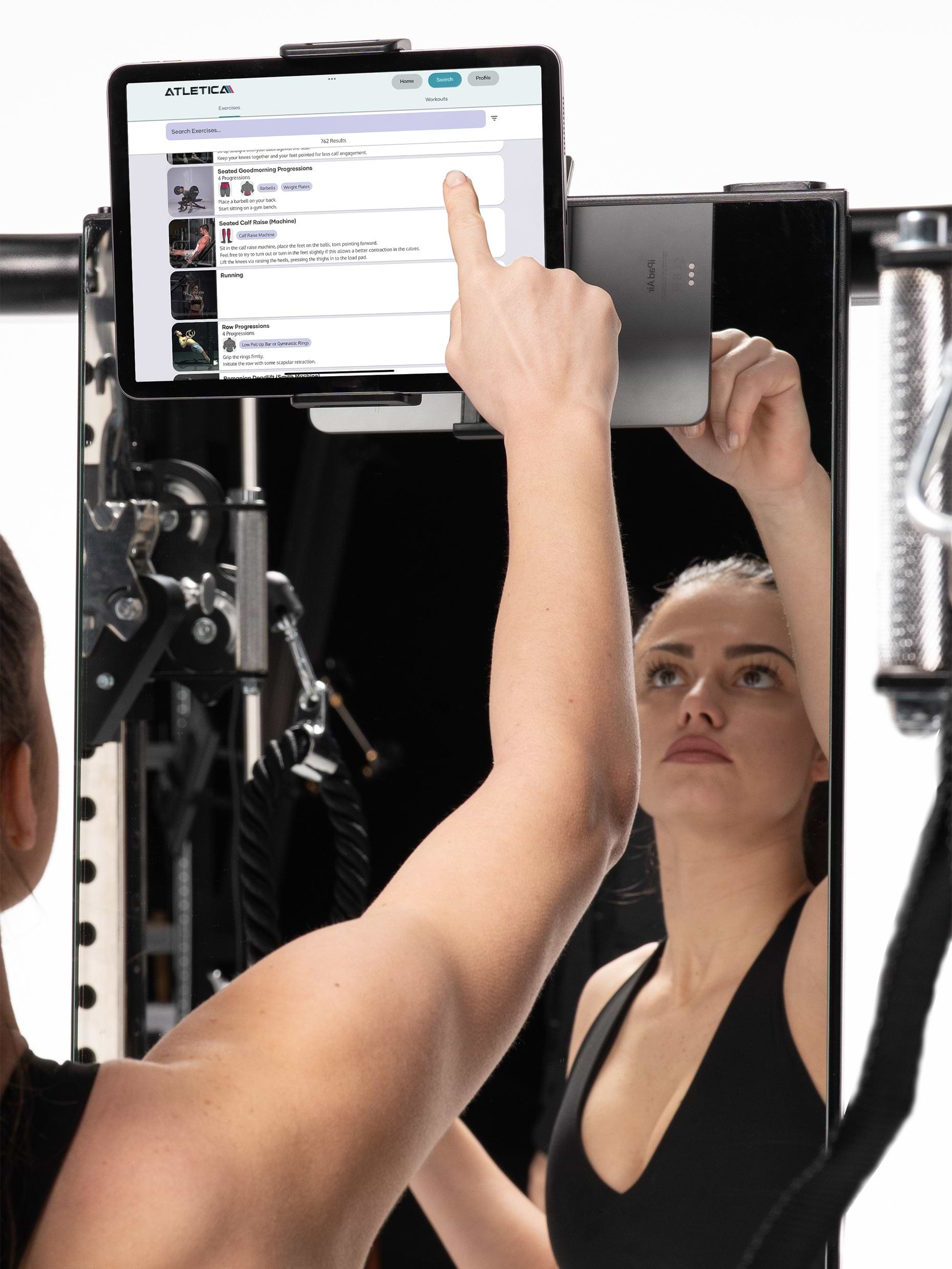 Quantum Kraftstation Pro mit Trainingsspiegel und Smart Device Halter