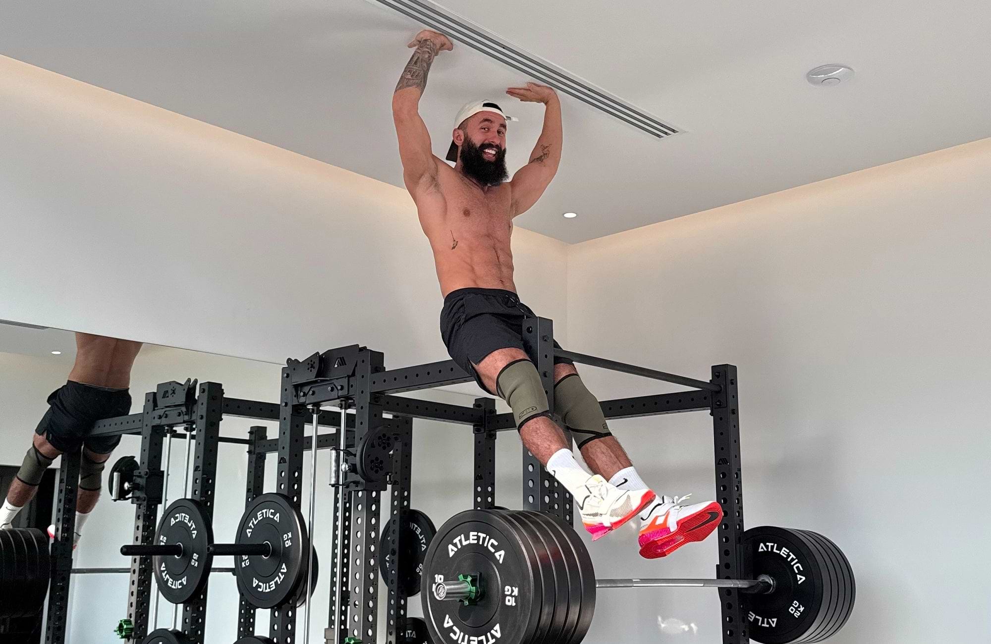 Anatoly auf dem Atletica R8 Power Rack