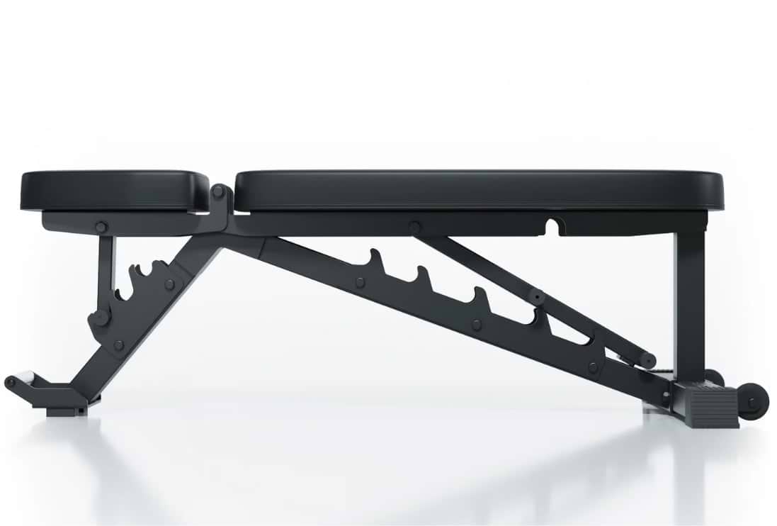 B4 Hantelbank verstellbar: mit 43 cm Höhe im flachen Zustand erfüllt die B4 Wettkampfstandards