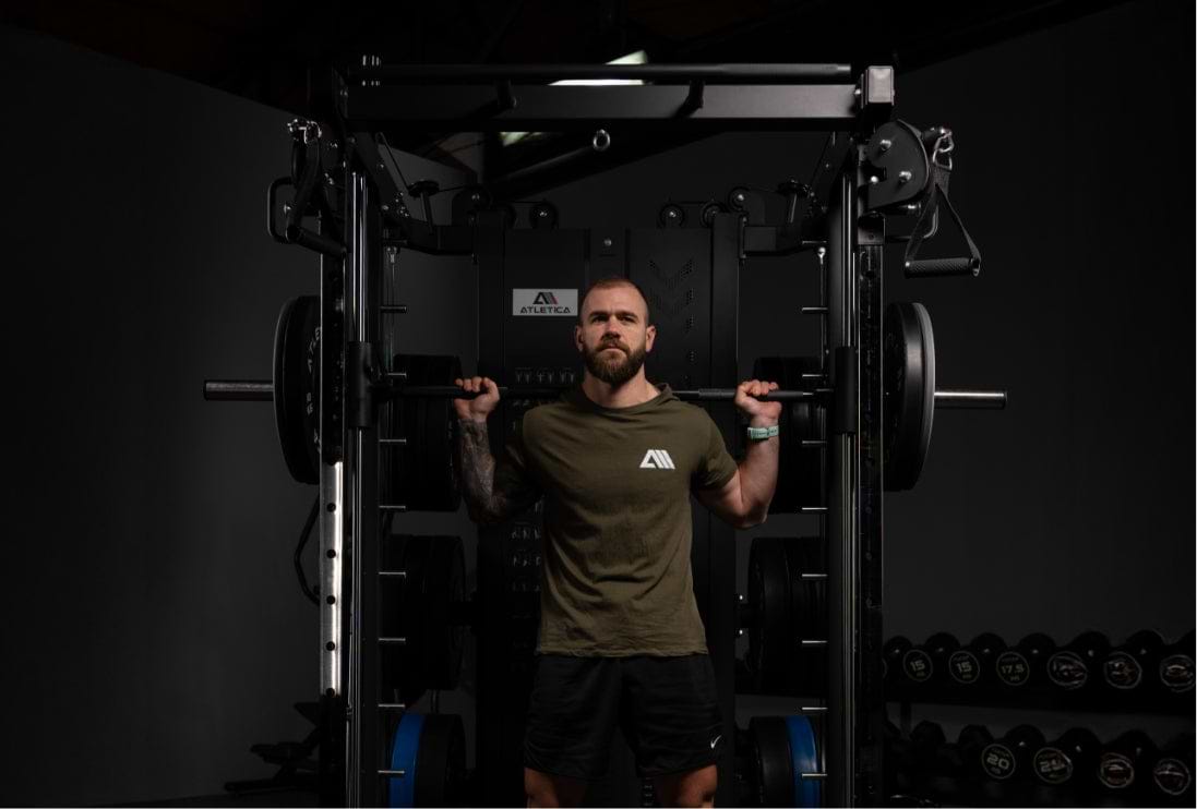 Kraftstation KSK: Back Squat an der Multipresse