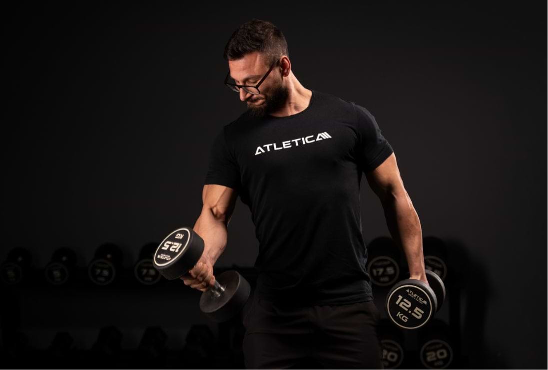 Armtraining mit den Rundhanteln von Atletica