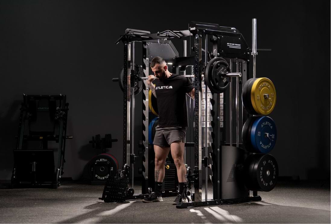 Kniebeuge an der Fallout Multipresse