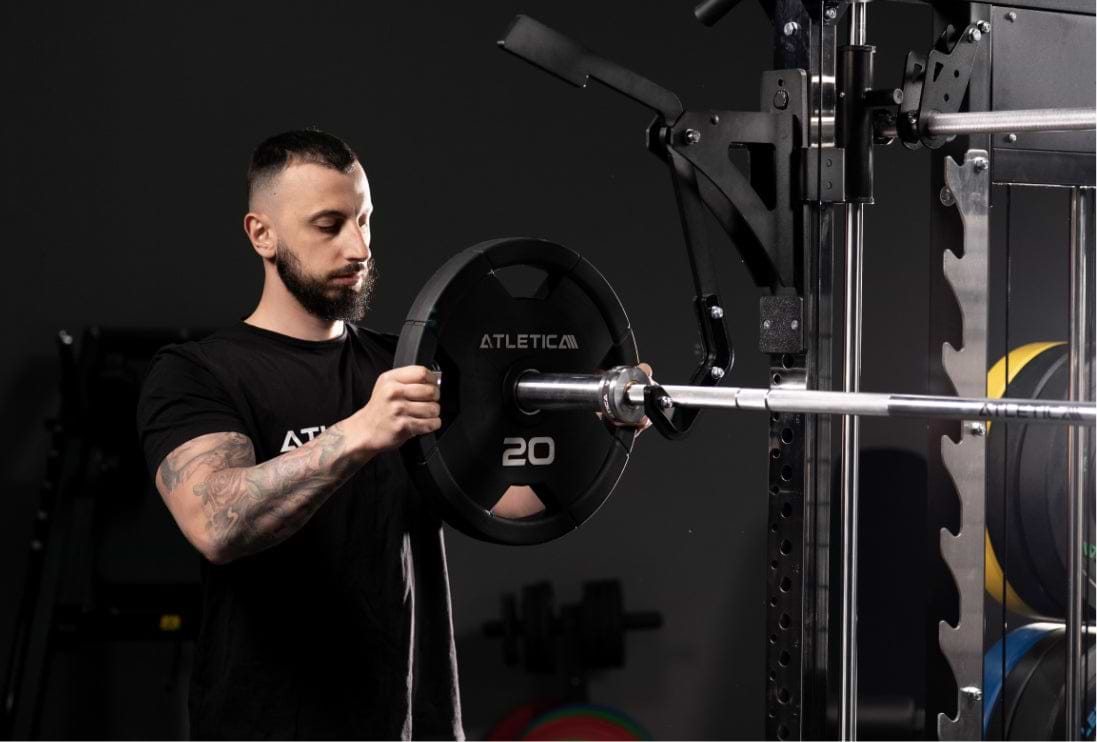 Fallout Pro Kraftstation: Freihantelübungen am Power Rack