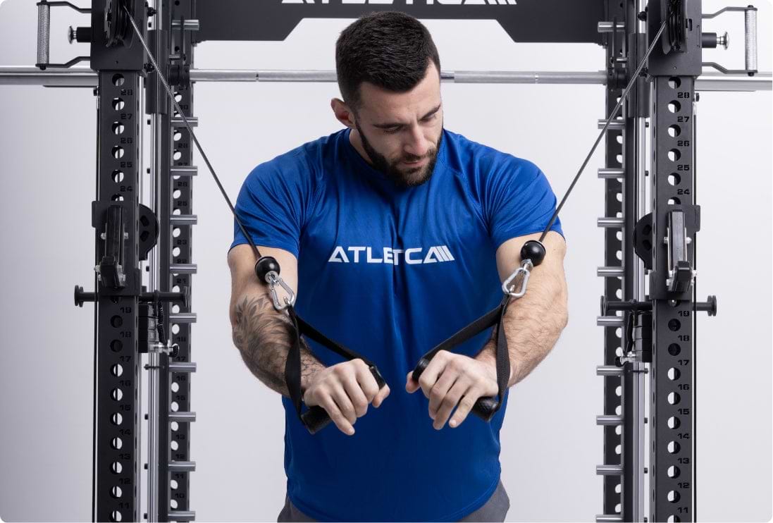 Power Rack R8 Bradley: Training am Kabelzug