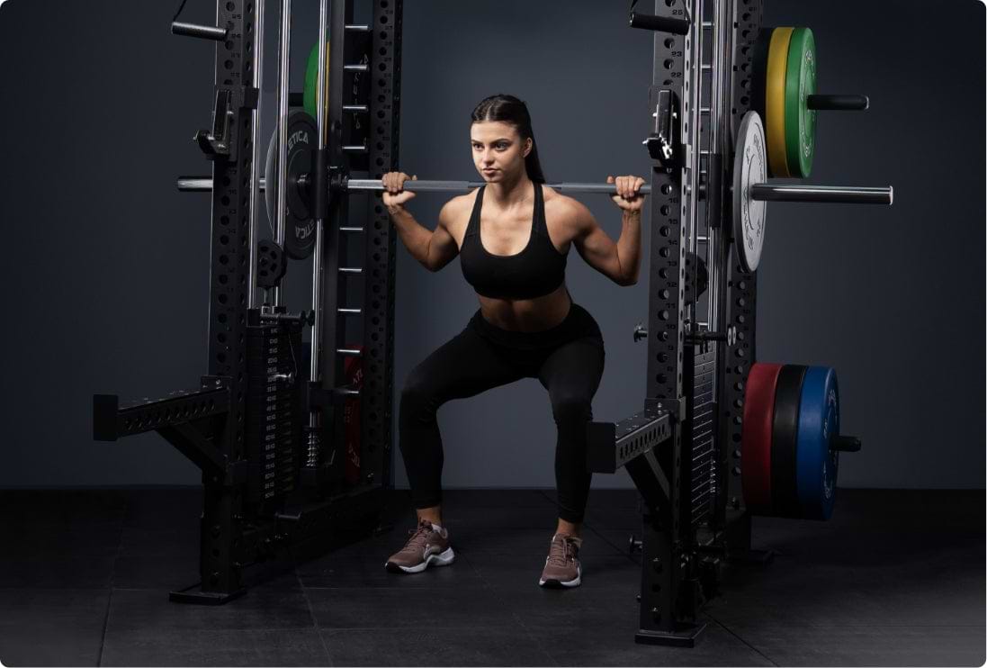 Bradley R8 Power Rack: Back Squat an der Multipresse