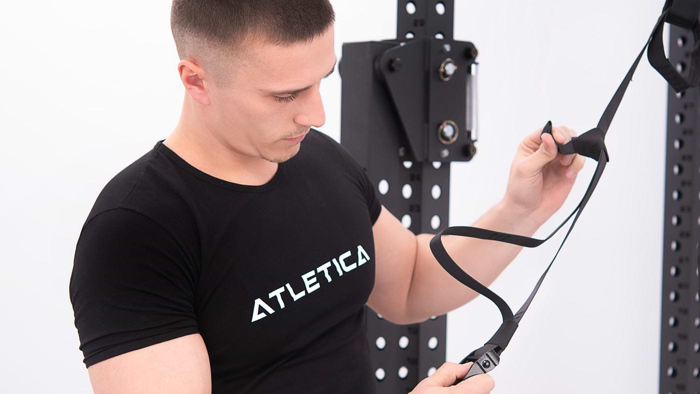 Schlingentrainer am Power Rack installieren