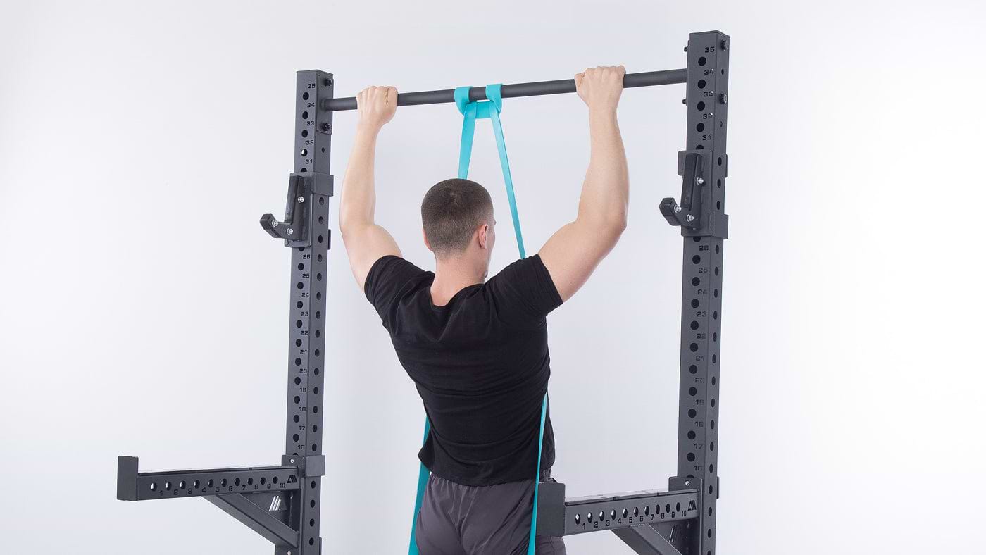 Klimmzüge mit Resistance Bands