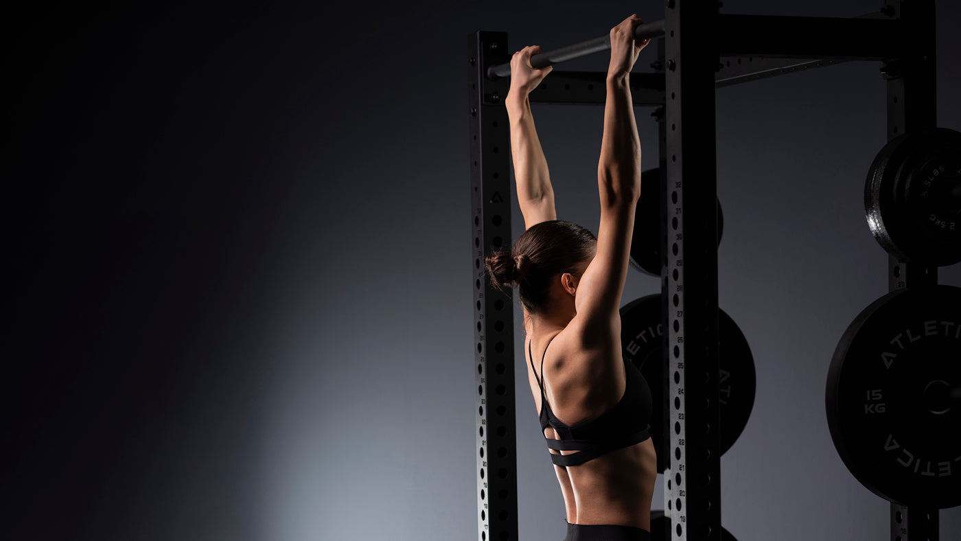 Tractions à la barre du R8 Power Rack