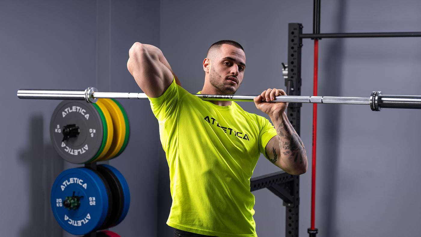 Karlos Nasar with the Olympic barbell of Atletica
