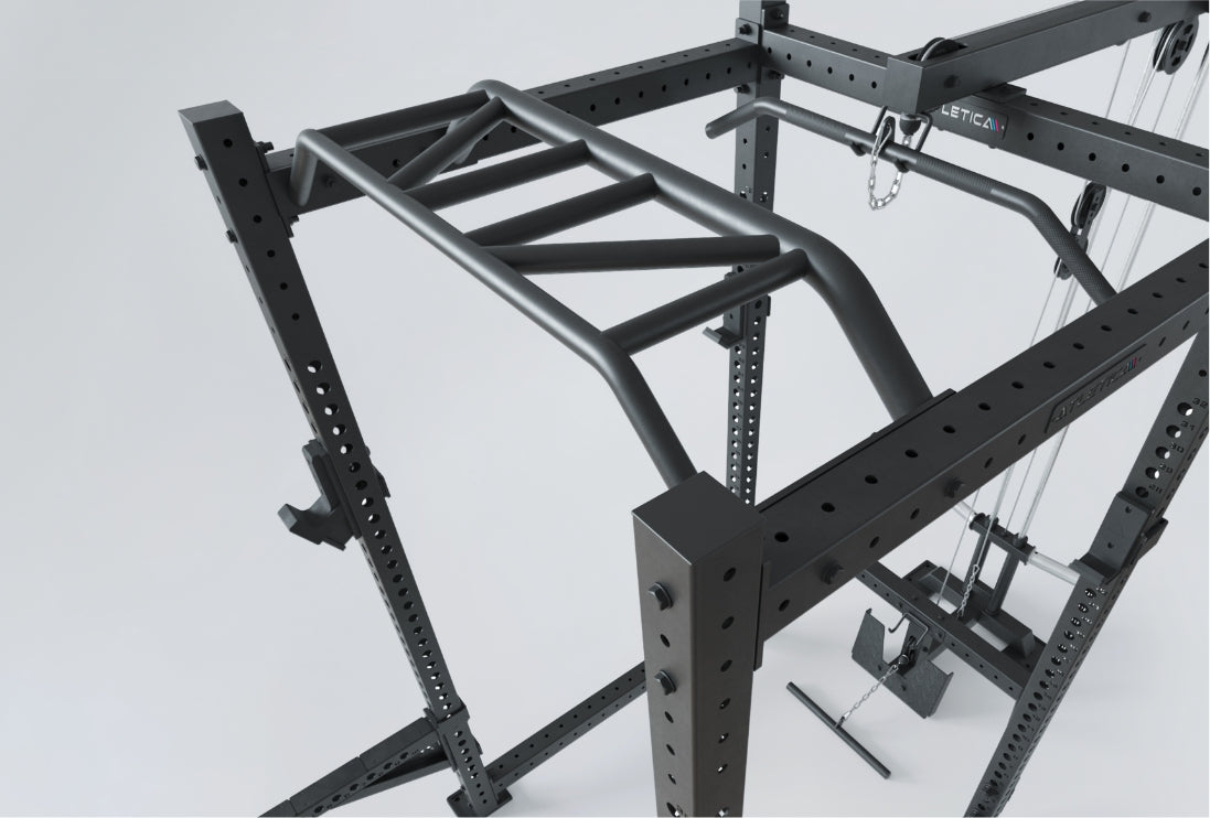 Vielseitige Grundausstattung  am R8 Blade Power Rack von Atletica