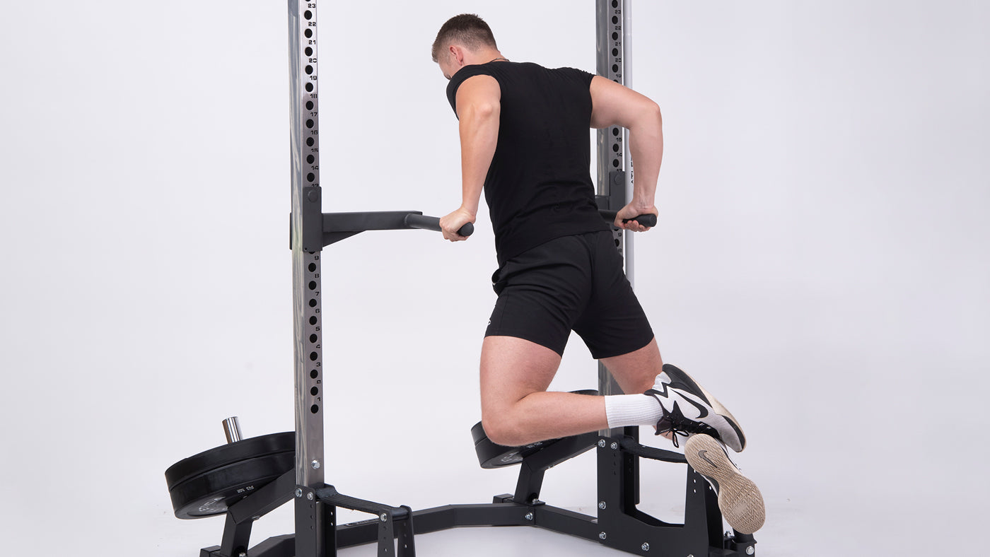 Dips na Squat Racku