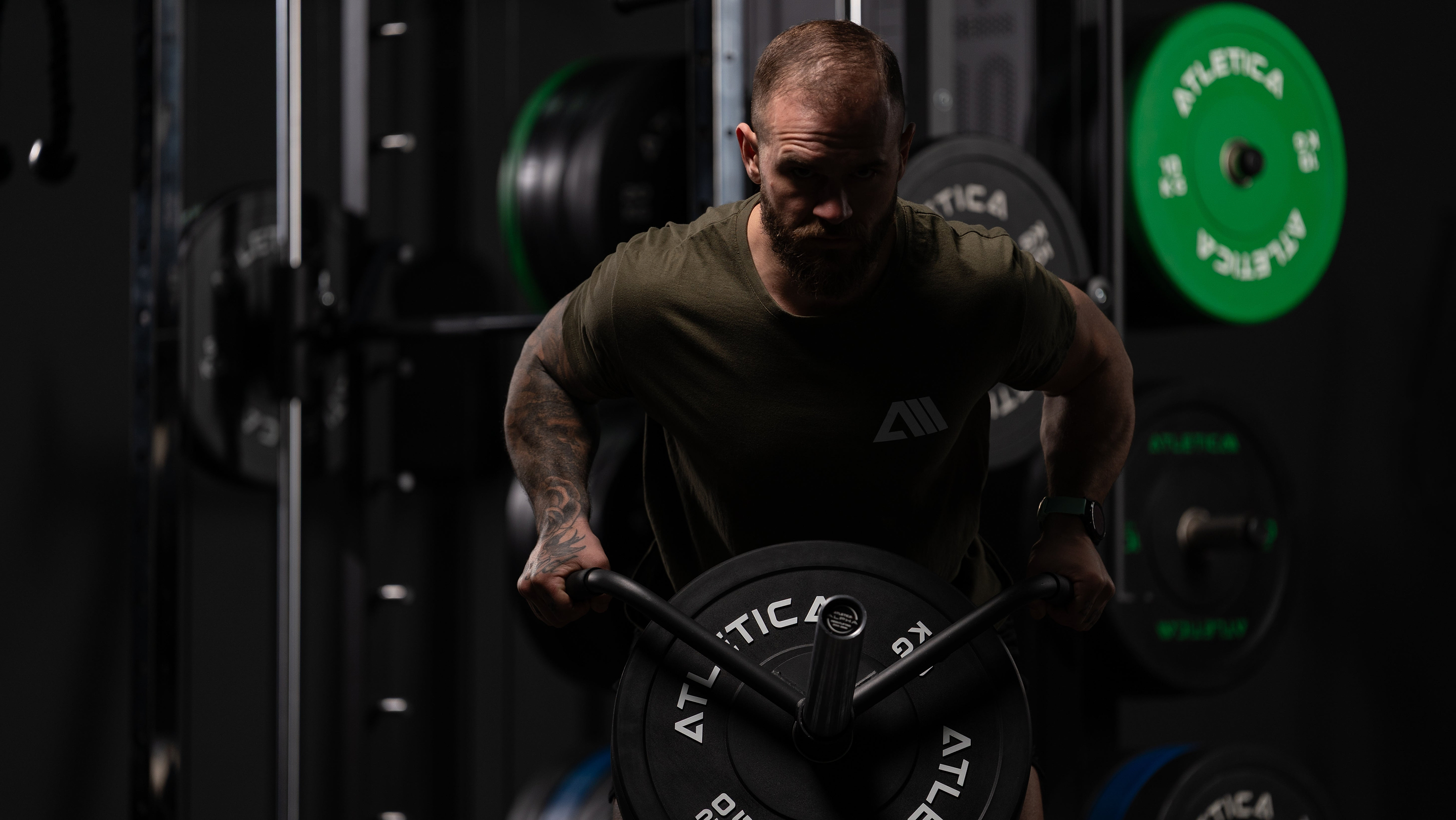 Rückentraining an der Kraftmaschine