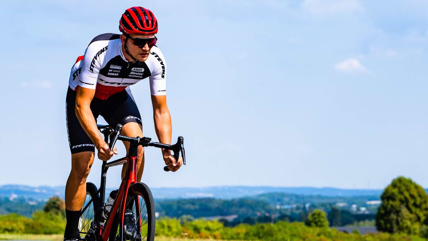 Equipo para club de ciclismo de carretera