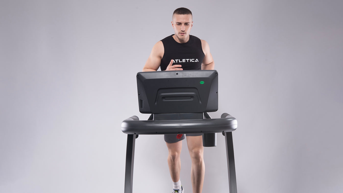 Running on the Atletica treadmill