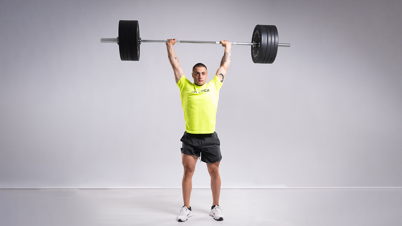 Karlos Nasar beim Reißen mit Atletica Langhantel und Bumper Plates