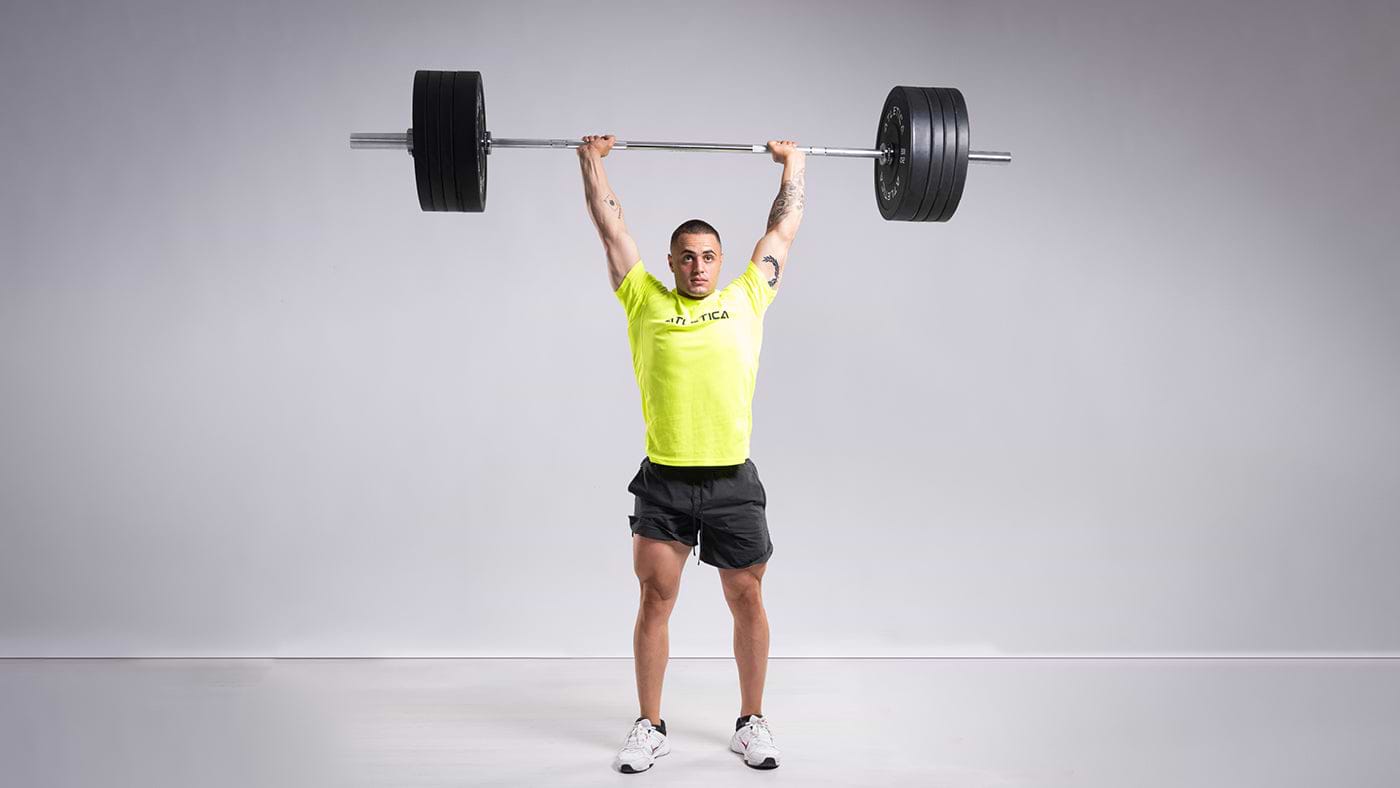 Karlos Nasar beim Reißen mit Atletica Langhantel und Bumper Plates