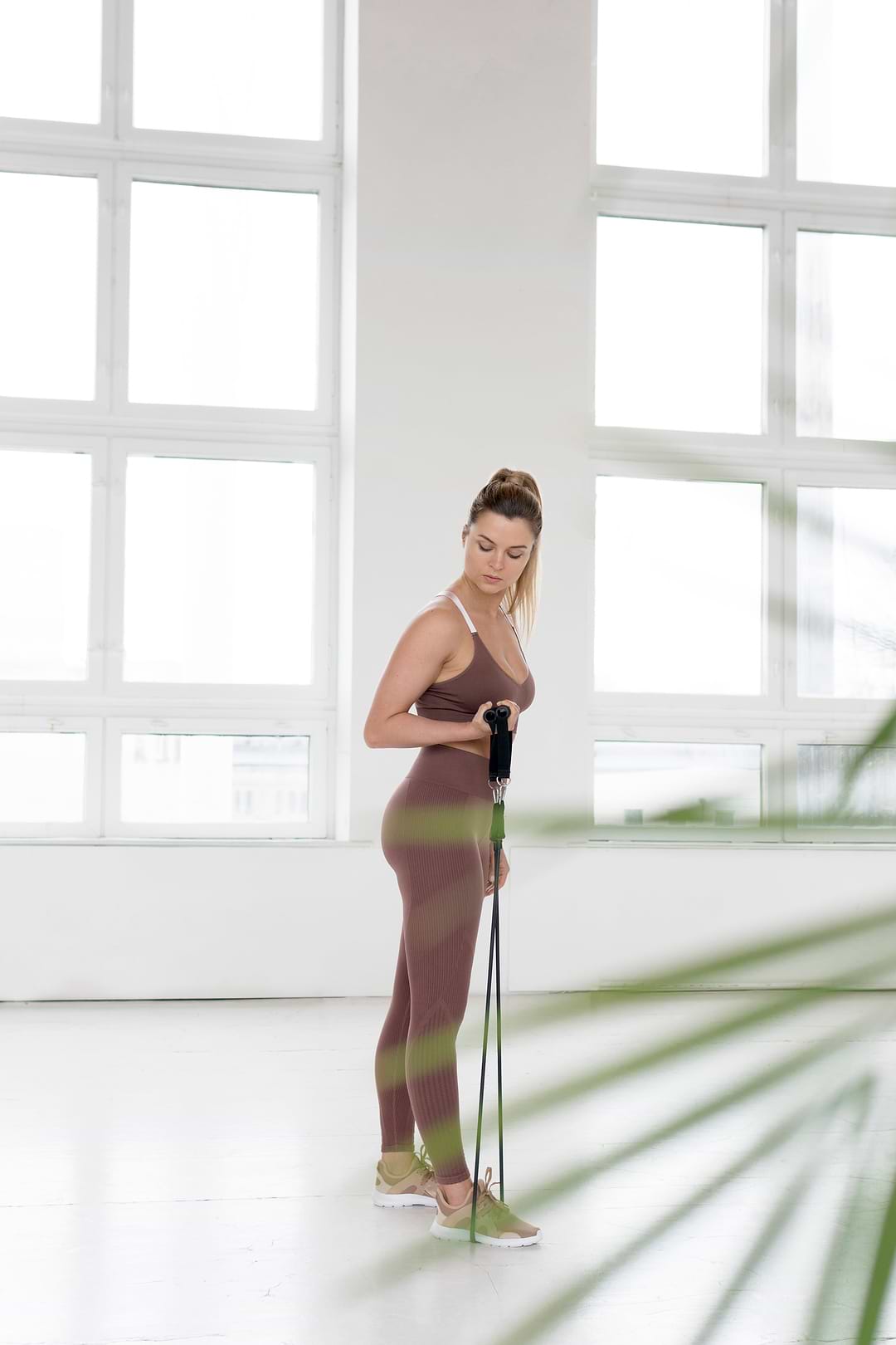 Wadenheben mit Widerstandsbändern