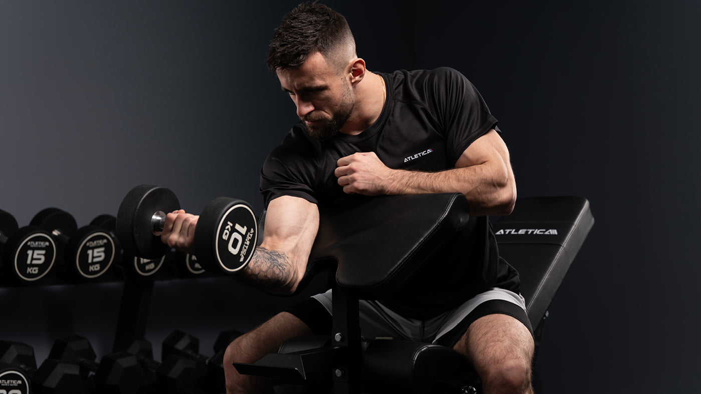 Round dumbbell bicep training