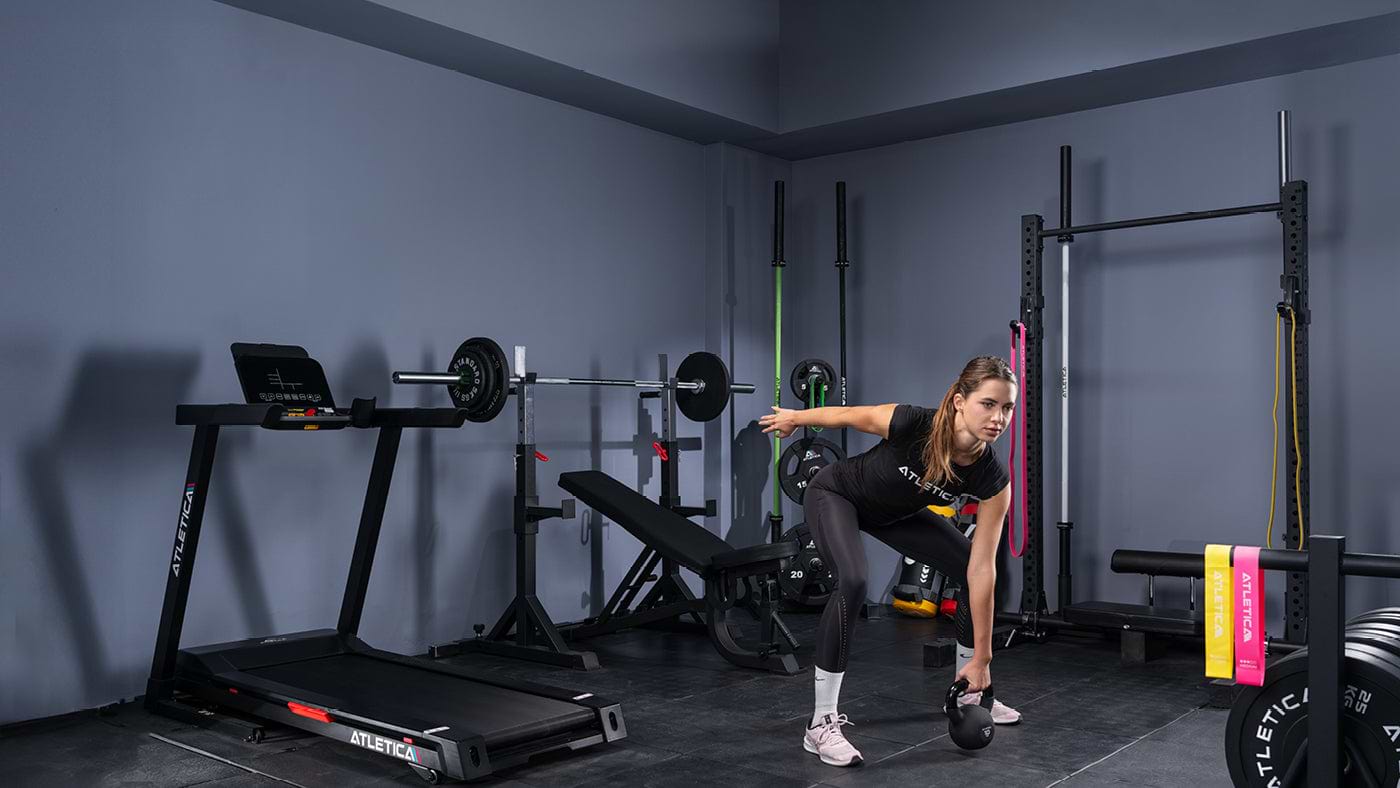 Kettlebells Swings im Home Gym