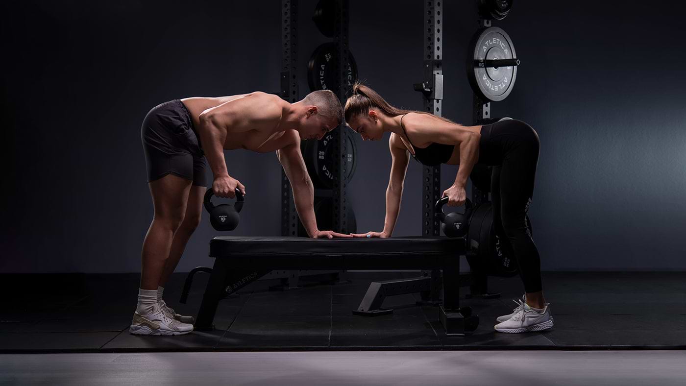 Das einarmige Rudern mit Kettlebells