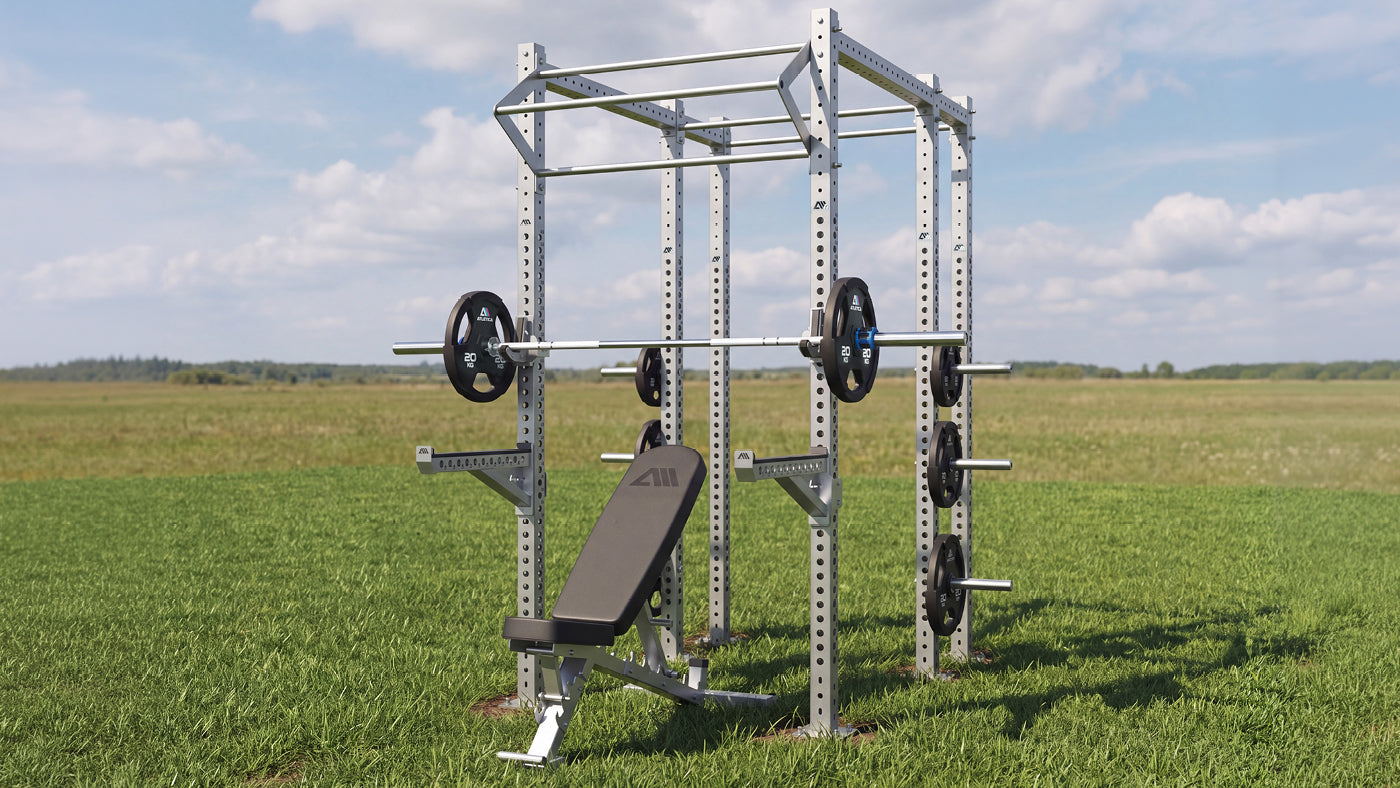 Atletica R8 Edelstahl Outdoor Rack mit Onyx Outdoor Hantelbank und Inox Edelstahl Hantelstange und Gripper Plates