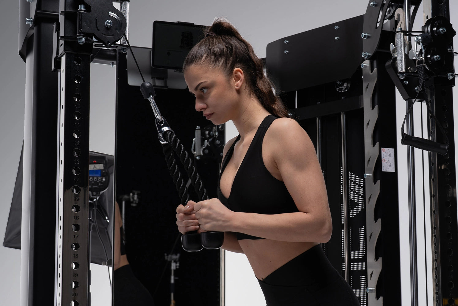 Kraftstation Trizepsseil Pulls Banner 