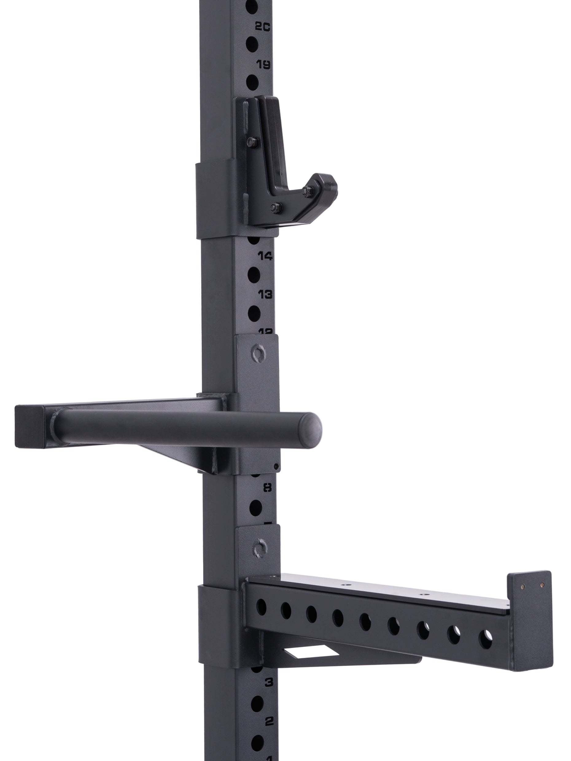 R7 Half Rack – Front view with J-Hooks