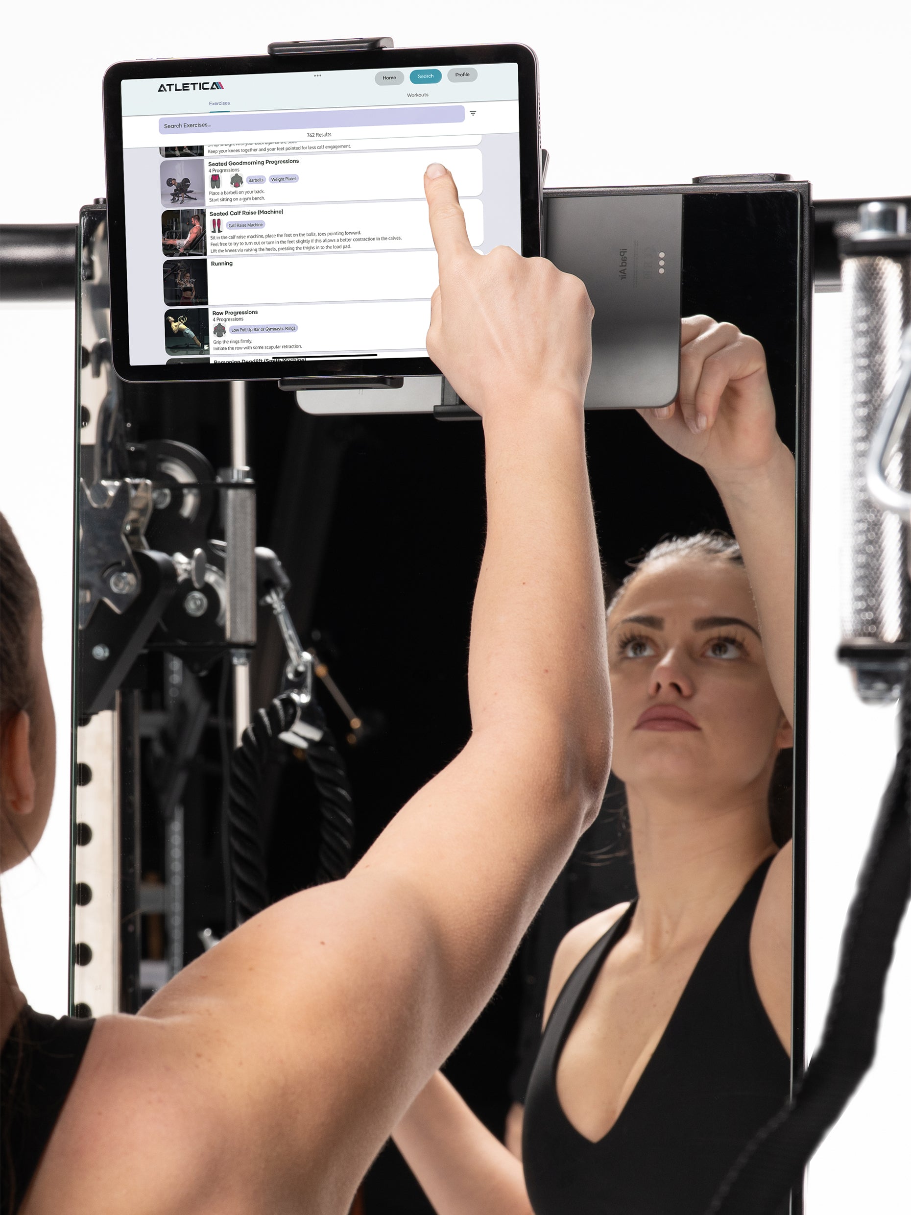 Quantum Kraftstation Pro mit Trainingsspiegel und Smart Device Halter