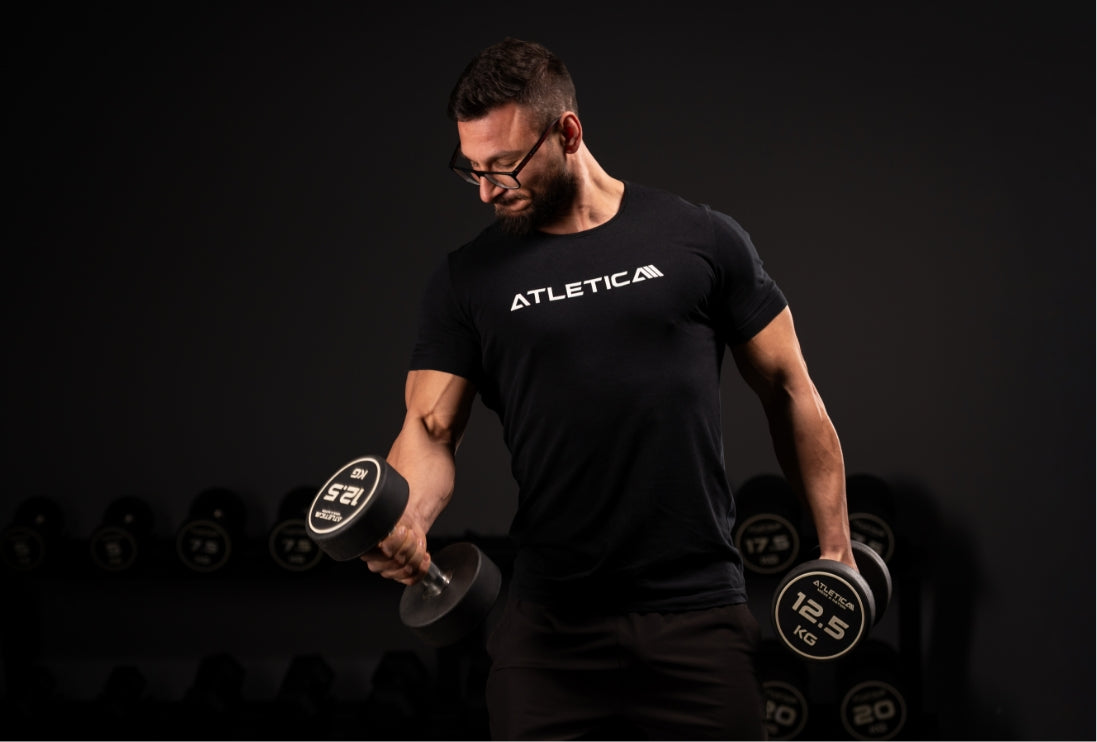 Armtraining mit den Rundhanteln von Atletica