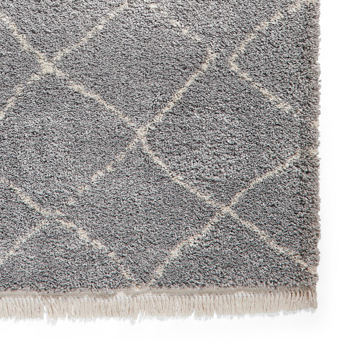 Grey Willow Shaggy Tasselled Diamond Rug from Roseland Furniture