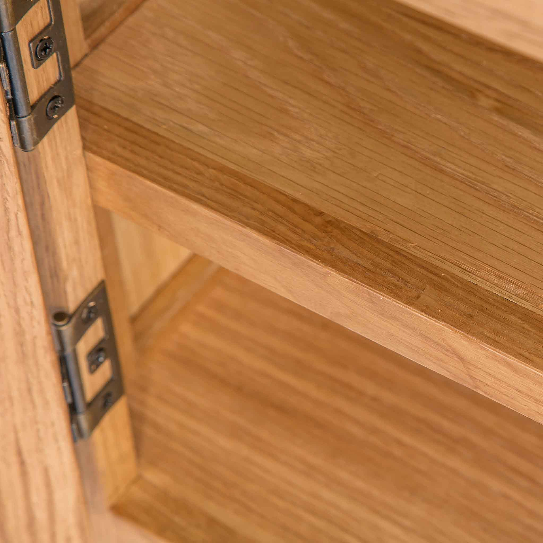 Surrey Oak 180cm Extra Wide TV Stand