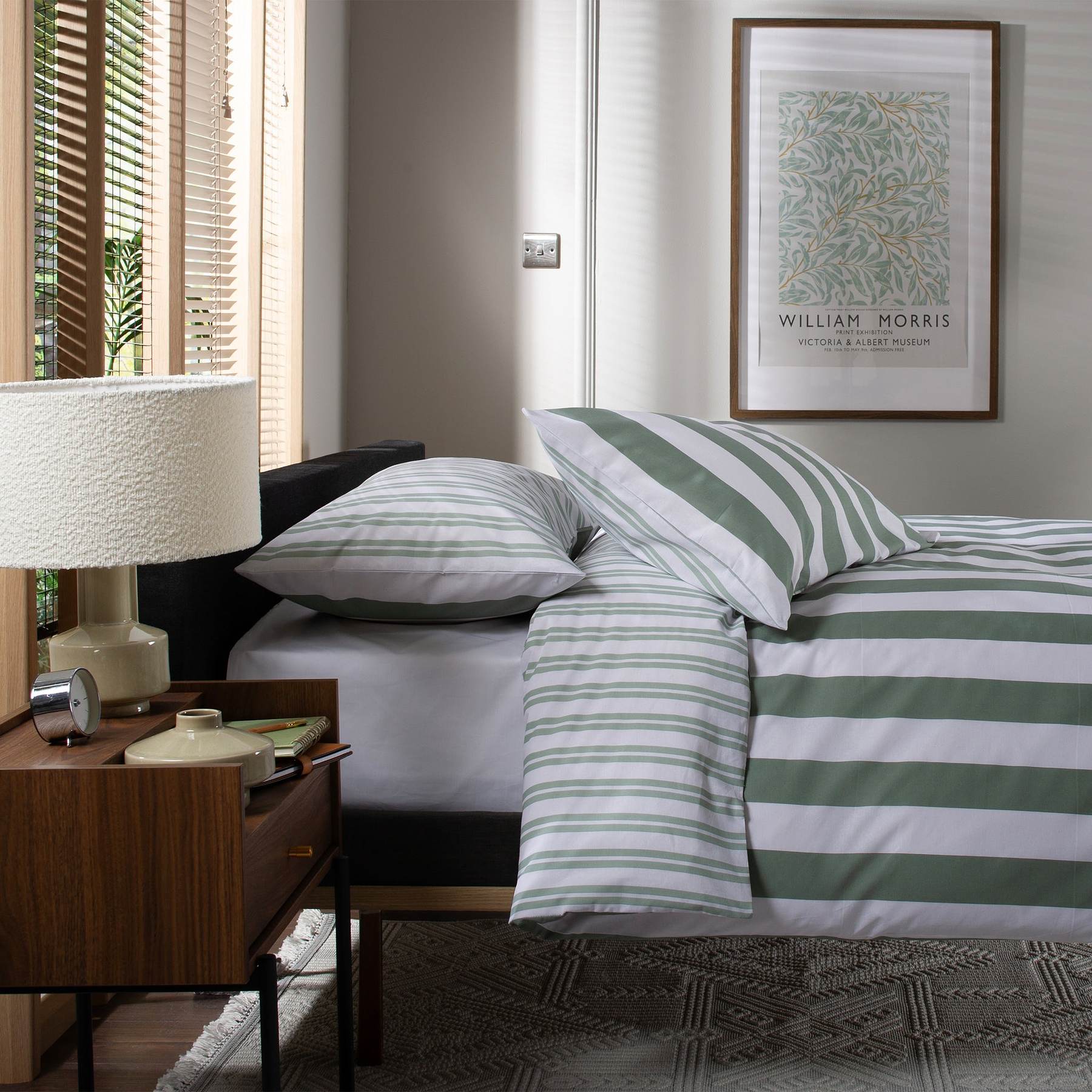 High Point Duvet Set Double Green from Roseland Furniture