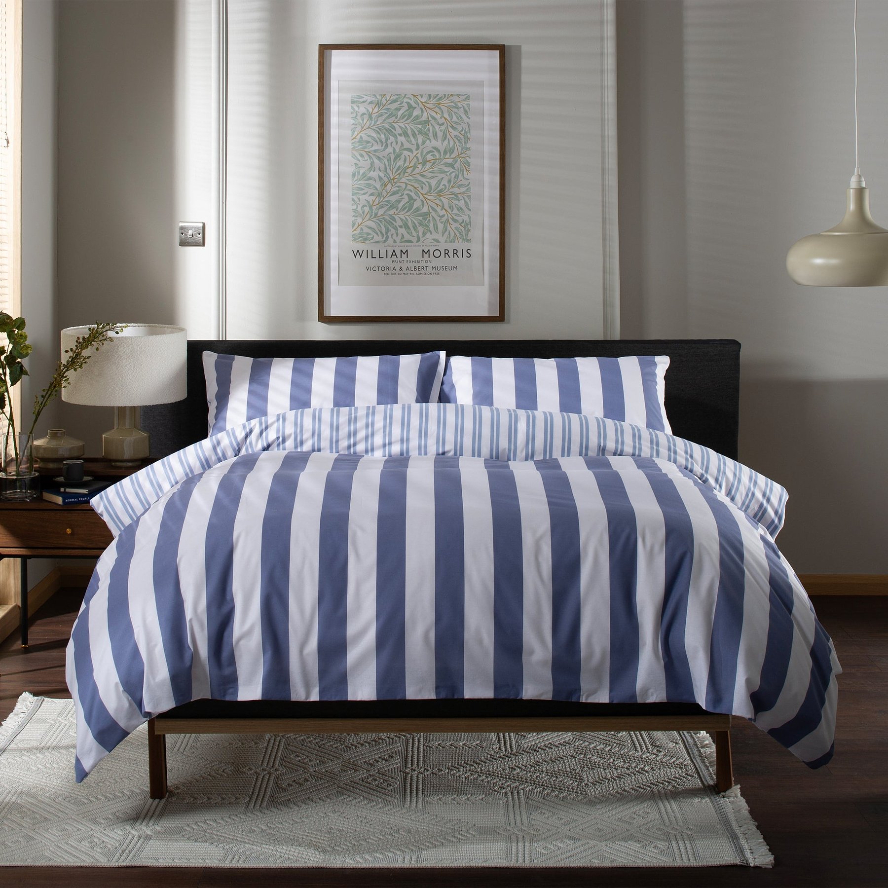 High Point Duvet Set Double Blue from Roseland Furniture