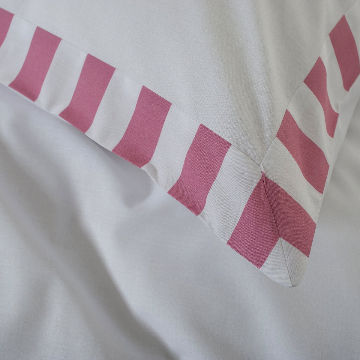 French Collection Celine Duvet Set Double WhitePink from Roseland Furniture