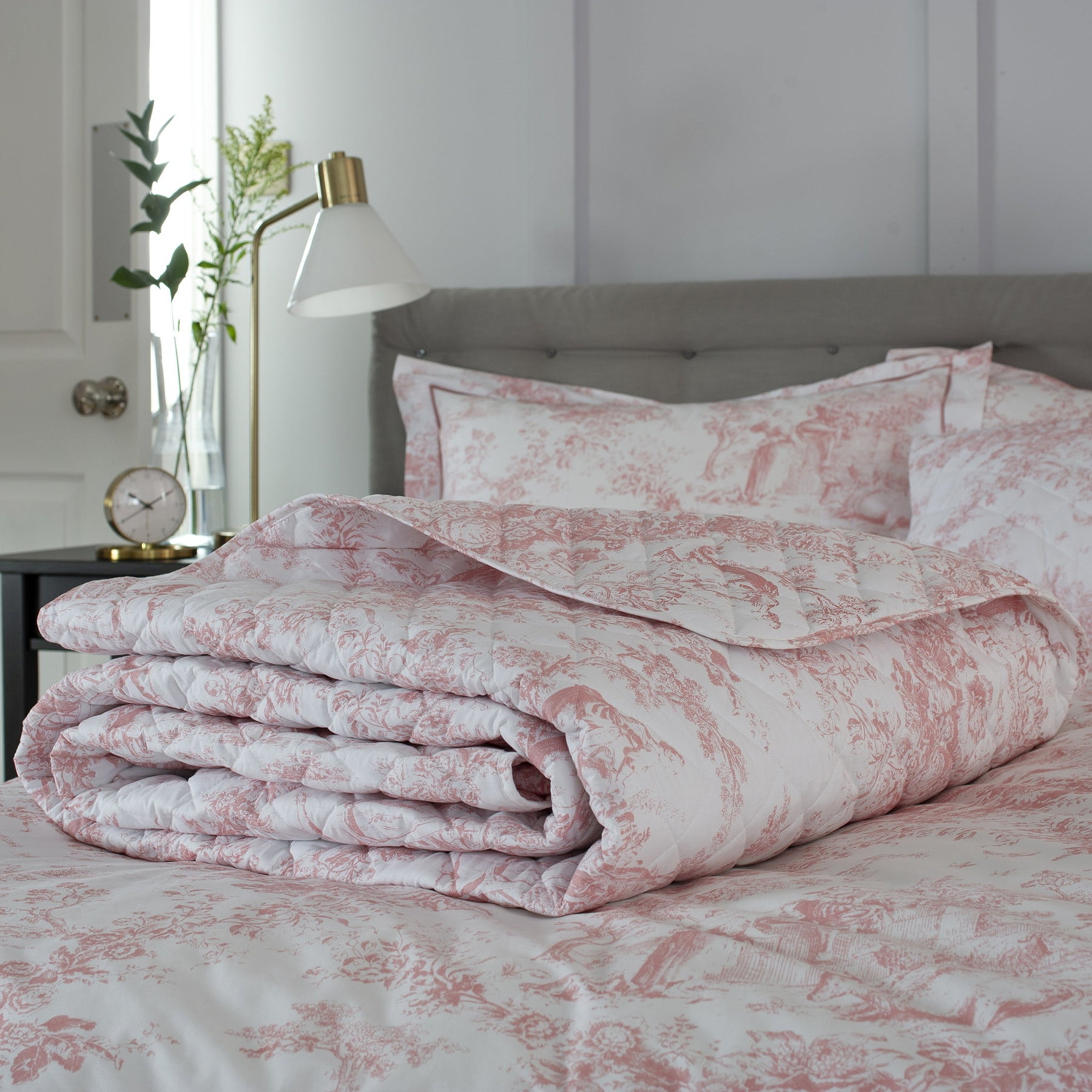 Toile Bedspread Double Pink from Roseland Furniture