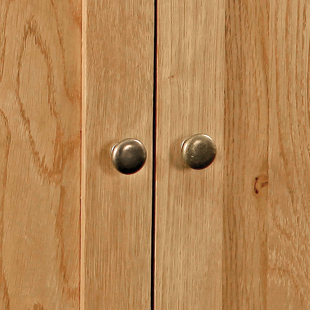 Zelah handles from Roseland Furniture