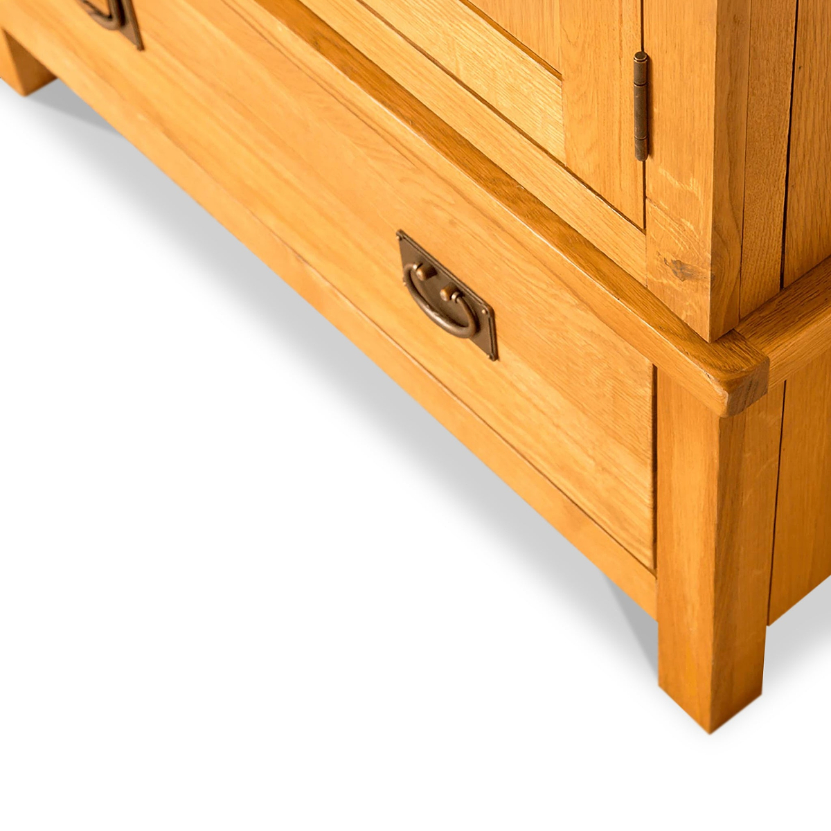 Lanner Oak Double Wardrobe & Drawer by Roseland Furniture